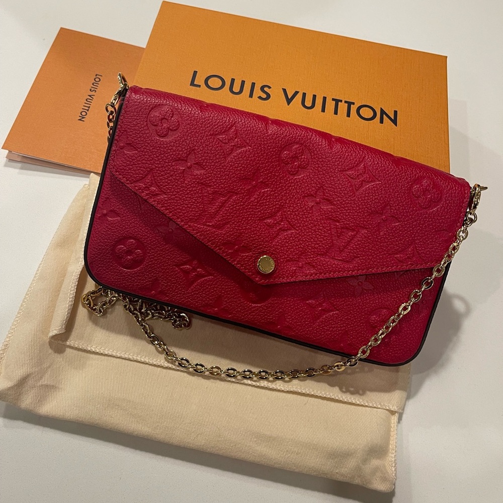 Louis Vuitton pouchette